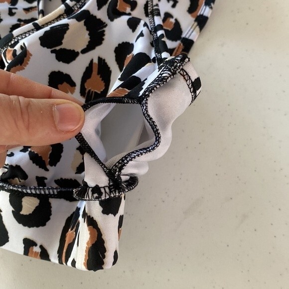 Adrienne Cittadini Animal Camo Print Padded Sport Bra Athletic Yoga Gym Workout - Picture 9 of 10